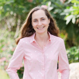 profile picture of Amanda Edwards of Tidy my Money smiling to the camera